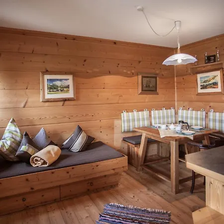 Zeit Huettendorf * Turracher Hohe